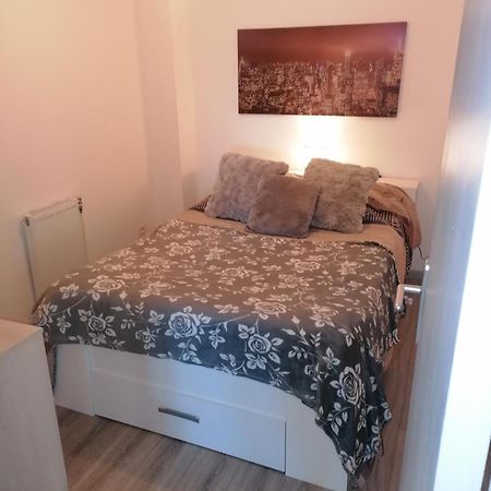 Appt Moderne 50M2 Avec Terrasse Διαμέρισμα Rouvroy  Εξωτερικό φωτογραφία